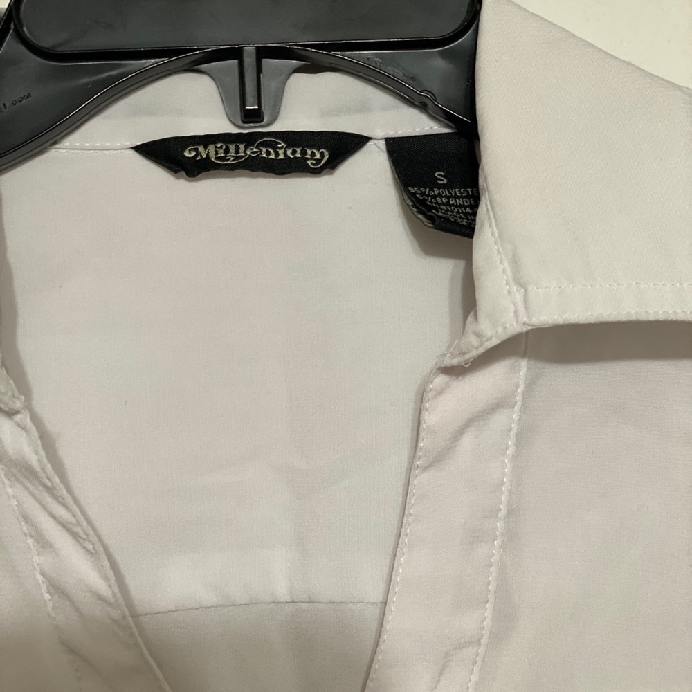 Button down top - Picture 2 of 3